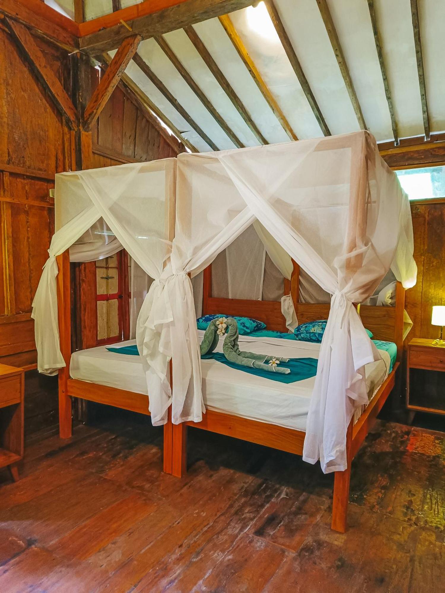 Alaya Ecolodge เปมูเตรัน ภายนอก รูปภาพ