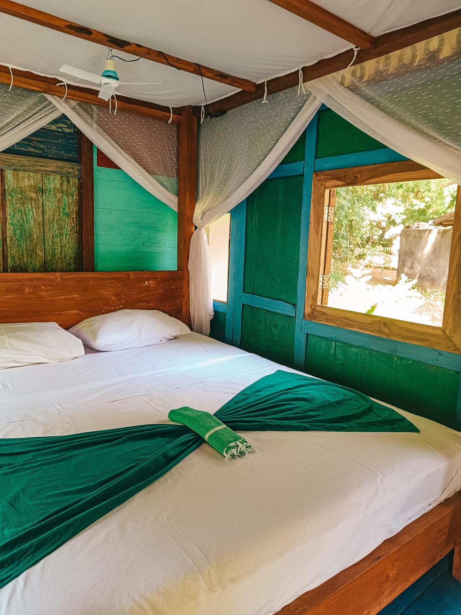 Alaya Ecolodge เปมูเตรัน ภายนอก รูปภาพ