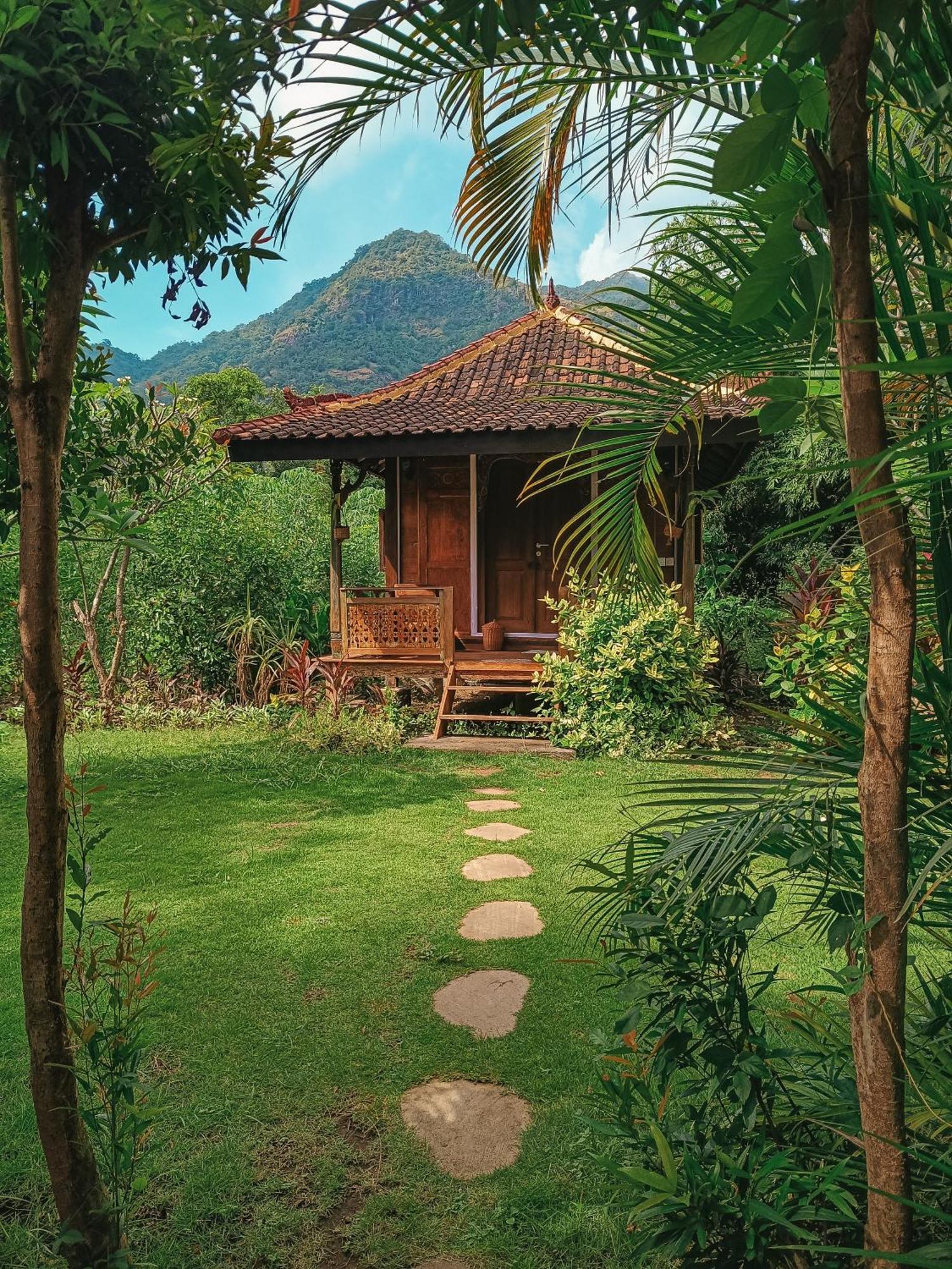 Alaya Ecolodge เปมูเตรัน ภายนอก รูปภาพ