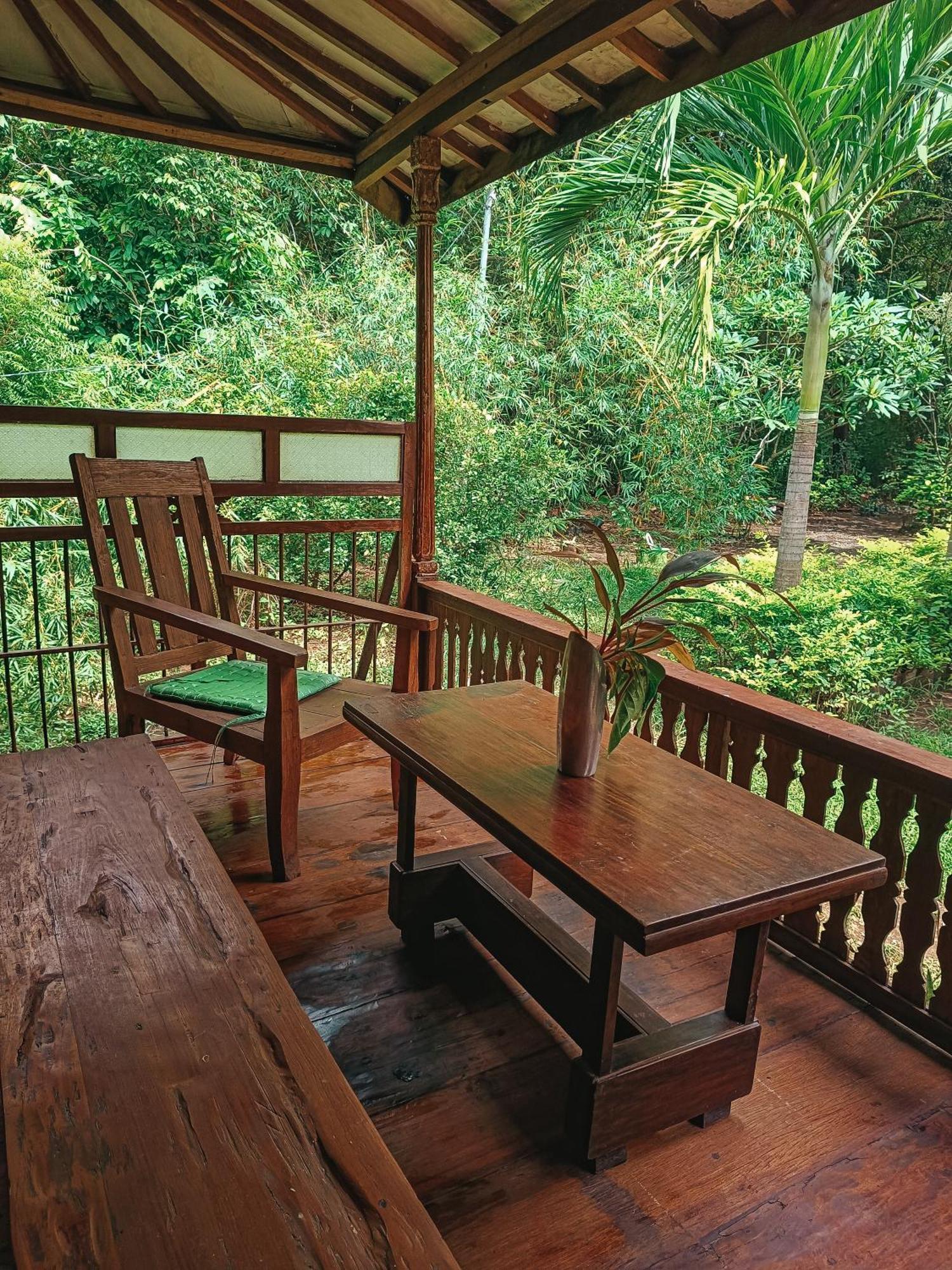 Alaya Ecolodge เปมูเตรัน ภายนอก รูปภาพ