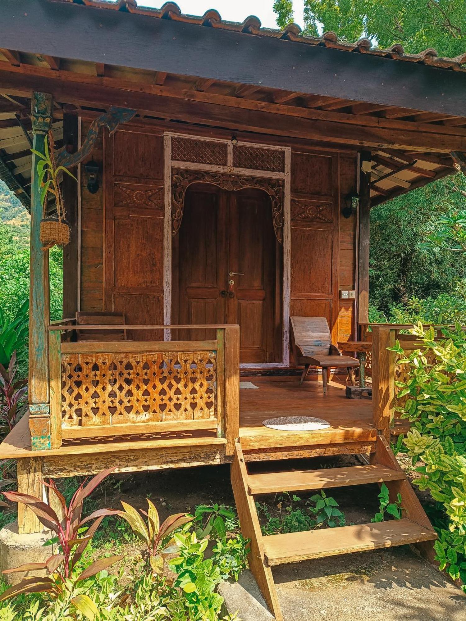 Alaya Ecolodge เปมูเตรัน ภายนอก รูปภาพ