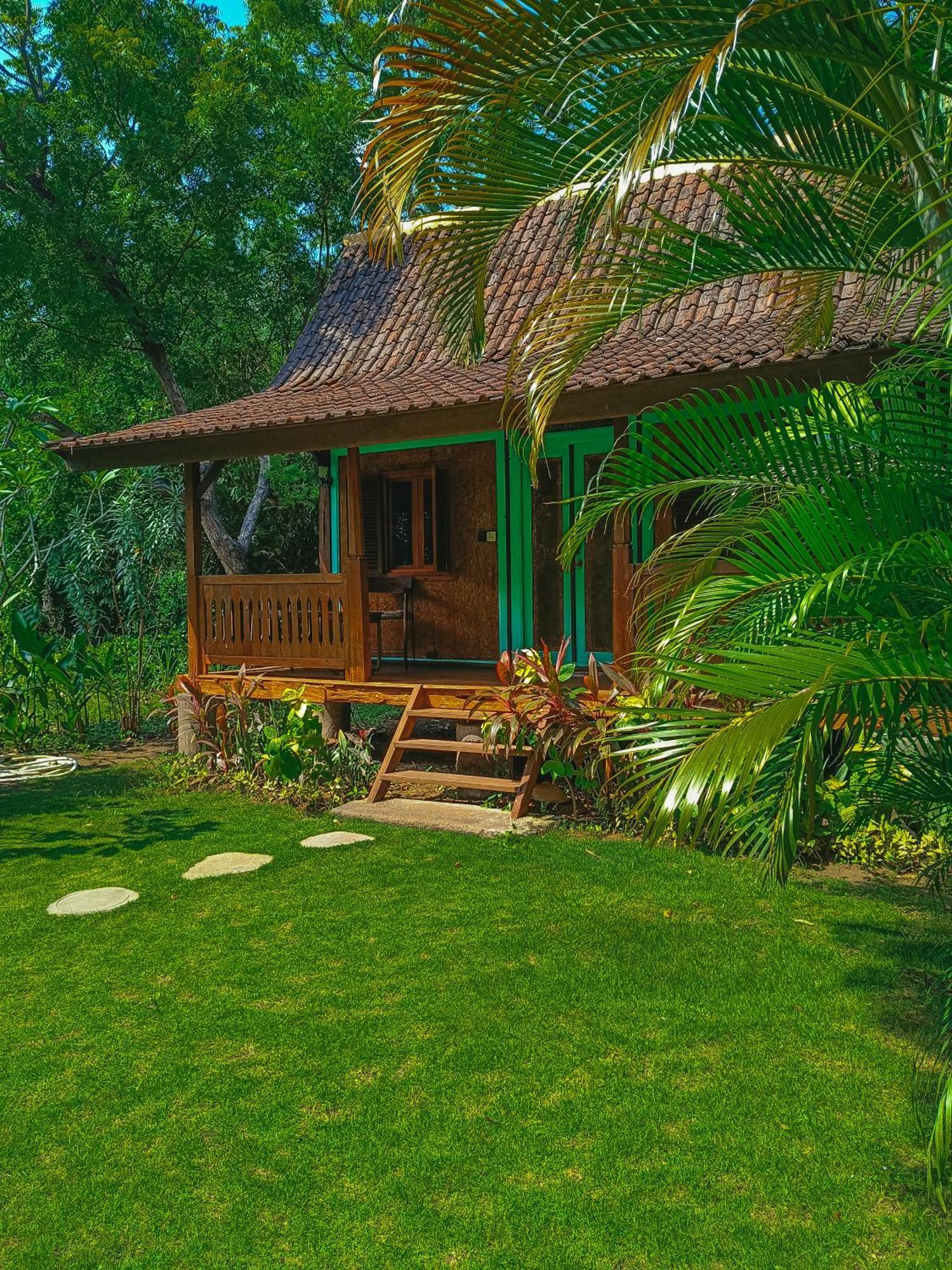 Alaya Ecolodge เปมูเตรัน ภายนอก รูปภาพ